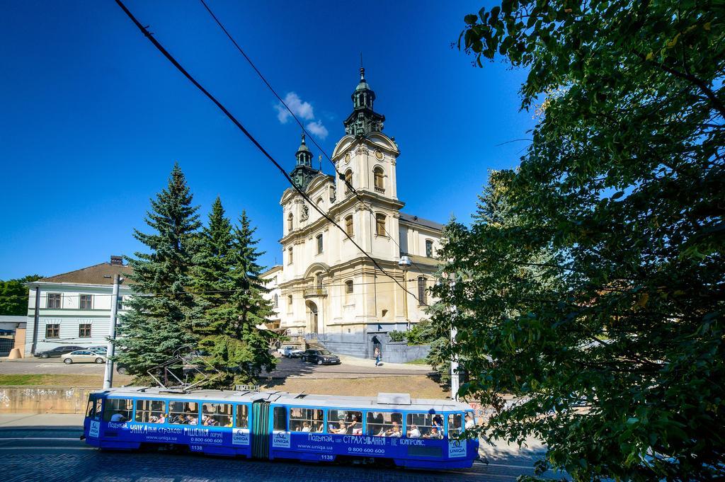 Modern Apartment In Old City Center Lviv Exterior foto