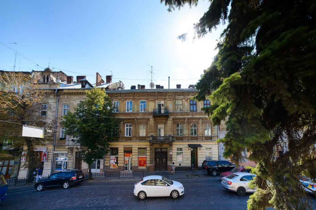 Modern Apartment In Old City Center Lviv Exterior foto