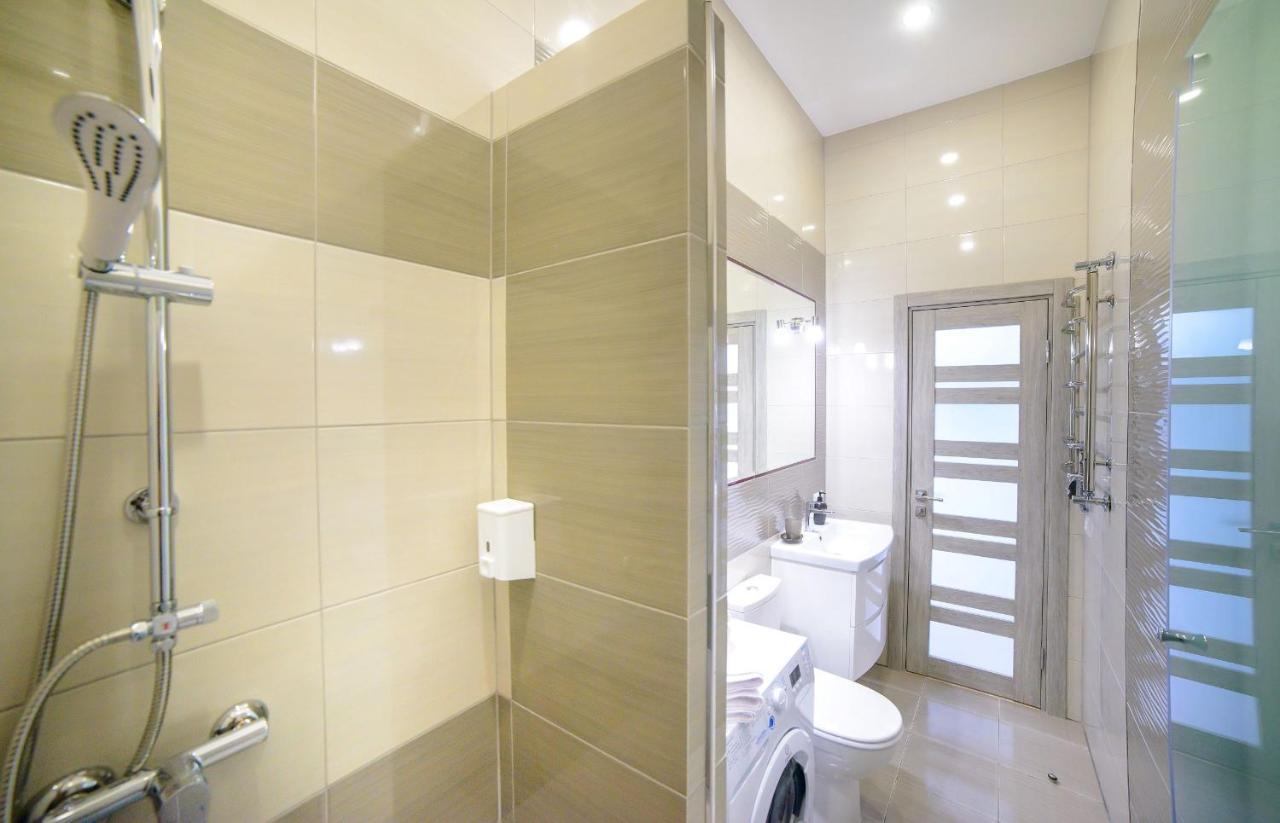 Modern Apartment In Old City Center Lviv Exterior foto